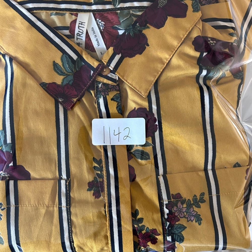 Live 4 Truth Floral Dress Womens L Yellow Button Front Handkerchief Hem Boho - Picture 11 of 11